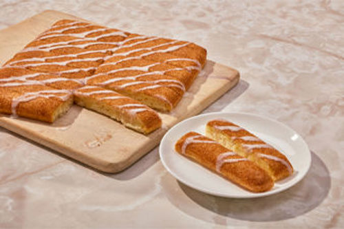 Cinnamon Crazy Bread Kit with Icing